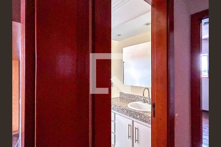 Casa à venda com 760m², 4 quartos e 5 vagasPassagem semi-suíte