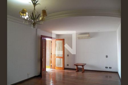Casa à venda com 760m², 4 quartos e 5 vagasSuíte 1