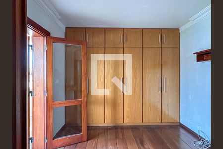 Casa à venda com 760m², 4 quartos e 5 vagasSuíte 3