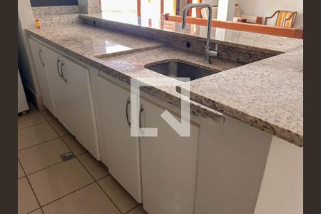 Casa à venda com 760m², 4 quartos e 5 vagasSala 5/ cozinha