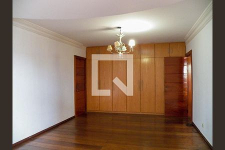 Casa à venda com 760m², 4 quartos e 5 vagasSuíte 1