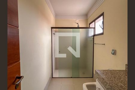 Casa à venda com 760m², 4 quartos e 5 vagasBanheiro da Suíte 2 e 3