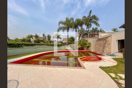 Casa à venda com 760m², 4 quartos e 5 vagasÁrea comum - Piscina