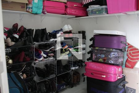 Casa à venda com 160m², 3 quartos e 3 vagasQuarto de Serviço