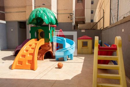 Apartamento à venda com 114m², 3 quartos e 1 vaga Apartamento à venda com 114m², 3 quartos e 1 vagaÁREA COMUM - PLAYGROUND