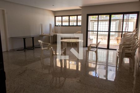 Apartamento à venda com 114m², 3 quartos e 1 vaga Apartamento à venda com 114m², 3 quartos e 1 vagaÁREA COMUM - SALÃO DE FESTAS