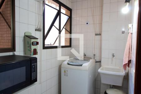 Apartamento à venda com 114m², 3 quartos e 1 vaga Apartamento à venda com 114m², 3 quartos e 1 vagaÁREA DE SERVIÇO