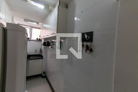 Apartamento à venda com 60m², 2 quartos e 1 vaga Apartamento à venda com 60m², 2 quartos e 1 vagaCozinha e Área de Serviço