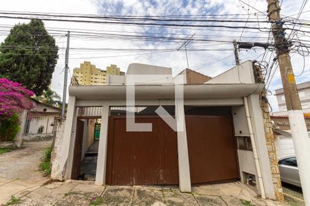 Casa para alugar com 320m², 3 quartos e 4 vagasFachada 
