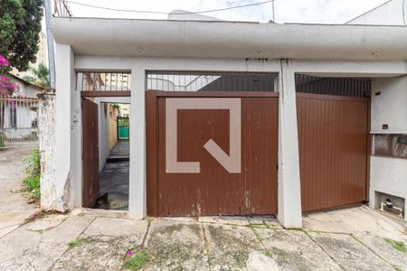 Casa para alugar com 320m², 3 quartos e 4 vagasFachada