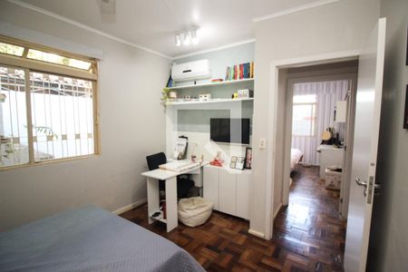 Casa à venda com 250m², 3 quartos e 3 vagas Casa à venda com 250m², 3 quartos e 3 vagasQuarto 2