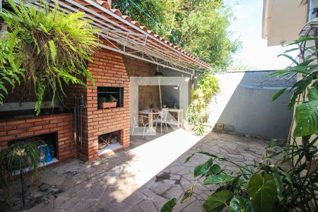 Casa à venda com 250m², 3 quartos e 3 vagas Casa à venda com 250m², 3 quartos e 3 vagasÁrea de Serviço