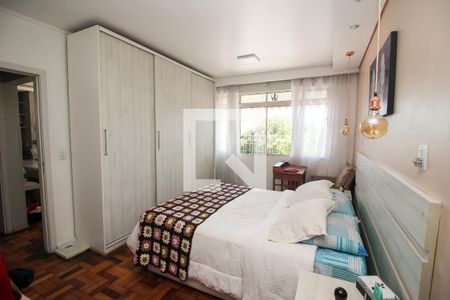 Casa à venda com 250m², 3 quartos e 3 vagas Casa à venda com 250m², 3 quartos e 3 vagasQuarto Suíte