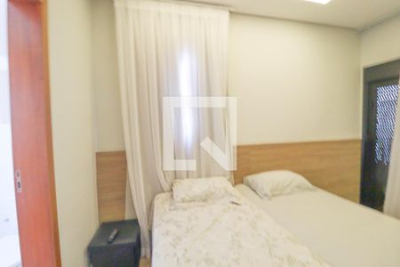 Casa de condomínio à venda com 300m², 3 quartos e 4 vagas Casa de condomínio à venda com 300m², 3 quartos e 4 vagasSuíte 3