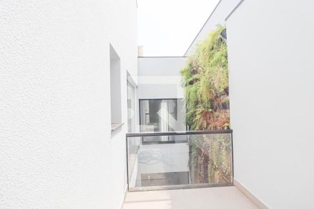Casa de condomínio à venda com 300m², 3 quartos e 4 vagas Casa de condomínio à venda com 300m², 3 quartos e 4 vagasVaranda Suíte 1
