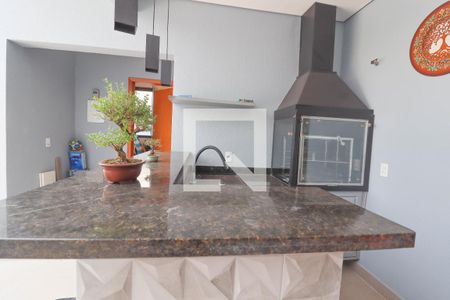 Casa de condomínio à venda com 300m², 3 quartos e 4 vagas Casa de condomínio à venda com 300m², 3 quartos e 4 vagasQuintal