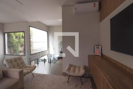 Casa de condomínio à venda com 300m², 3 quartos e 4 vagas Casa de condomínio à venda com 300m², 3 quartos e 4 vagasSala 2