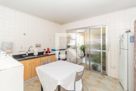 Apartamento à venda com 107m², 3 quartos e sem vagaCozinha