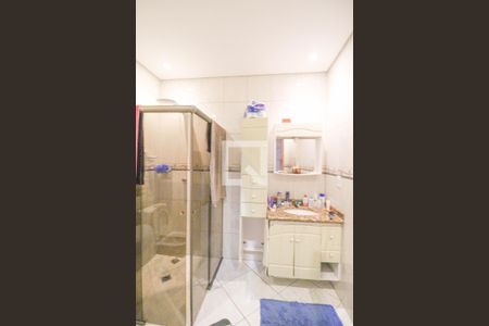 Casa à venda com 137m², 2 quartos e 2 vagas Casa à venda com 137m², 2 quartos e 2 vagasBanheiro