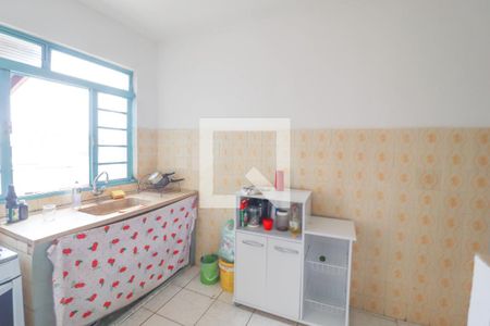 Casa à venda com 137m², 2 quartos e 2 vagas Casa à venda com 137m², 2 quartos e 2 vagasEdícula