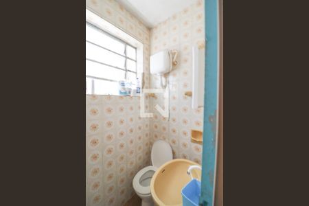 Casa à venda com 137m², 2 quartos e 2 vagas Casa à venda com 137m², 2 quartos e 2 vagasEdícula