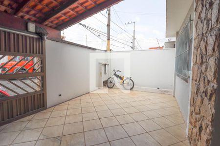 Casa à venda com 137m², 2 quartos e 2 vagas Casa à venda com 137m², 2 quartos e 2 vagasGaragem
