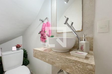 Casa à venda com 170m², 3 quartos e 2 vagasLavabo