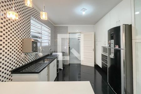 Casa à venda com 170m², 3 quartos e 2 vagasCozinha