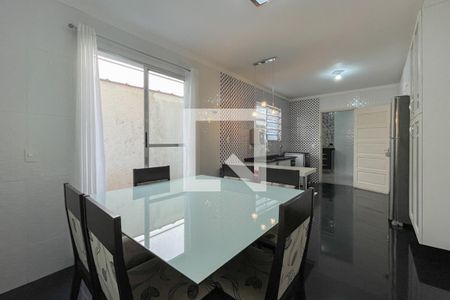 Casa à venda com 170m², 3 quartos e 2 vagasCopa