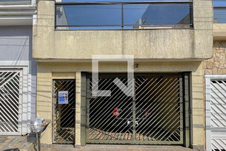 Casa à venda com 170m², 3 quartos e 2 vagasFachada