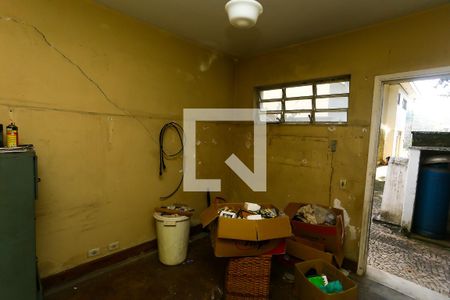 Casa à venda com 750m², 6 quartos e 8 vagas Casa à venda com 750m², 6 quartos e 8 vagasÁrea de Serviço