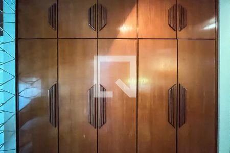 Casa à venda com 432m², 4 quartos e 6 vagas Casa à venda com 432m², 4 quartos e 6 vagasSala Tv