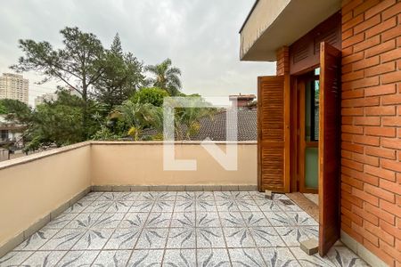 Casa à venda com 432m², 4 quartos e 6 vagas Casa à venda com 432m², 4 quartos e 6 vagasVaranda Suíte 3