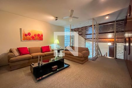 Casa à venda com 432m², 4 quartos e 6 vagas Casa à venda com 432m², 4 quartos e 6 vagasSala Tv