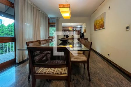 Casa à venda com 432m², 4 quartos e 6 vagas Casa à venda com 432m², 4 quartos e 6 vagasSala Jantar