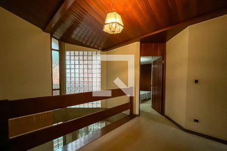 Casa à venda com 432m², 4 quartos e 6 vagas Casa à venda com 432m², 4 quartos e 6 vagasEntre Suítes 3 e 4