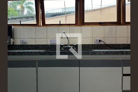 Casa à venda com 432m², 4 quartos e 6 vagas Casa à venda com 432m², 4 quartos e 6 vagasCozinha