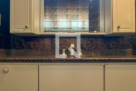 Casa à venda com 432m², 4 quartos e 6 vagas Casa à venda com 432m², 4 quartos e 6 vagasBanheiro Suíte 4