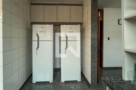 Casa à venda com 432m², 4 quartos e 6 vagas Casa à venda com 432m², 4 quartos e 6 vagasCozinha