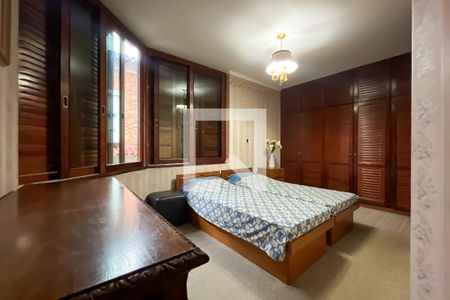 Casa à venda com 432m², 4 quartos e 6 vagas Casa à venda com 432m², 4 quartos e 6 vagasSuíte 4