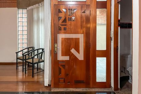 Casa à venda com 432m², 4 quartos e 6 vagas Casa à venda com 432m², 4 quartos e 6 vagasHall Entrada