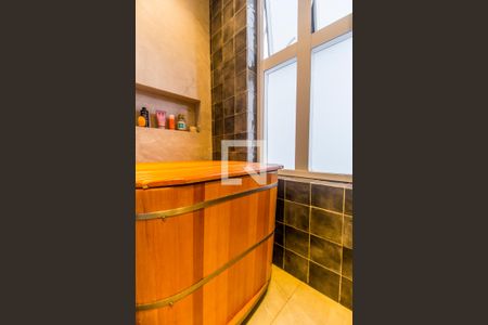 Apartamento à venda com 70m², 2 quartos e 1 vagaDetalhe do Banheiro da Suite