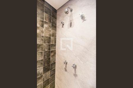 Apartamento à venda com 70m², 2 quartos e 1 vagaDetalhe do Banheiro da Suite