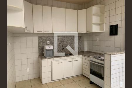 Apartamento à venda com 140m², 4 quartos e 2 vagasCozinha