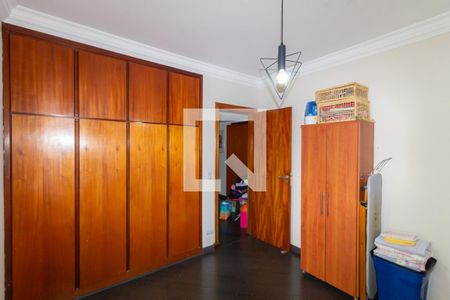 Apartamento à venda com 200m², 4 quartos e 4 vagas Apartamento à venda com 200m², 4 quartos e 4 vagasQuarto 4
