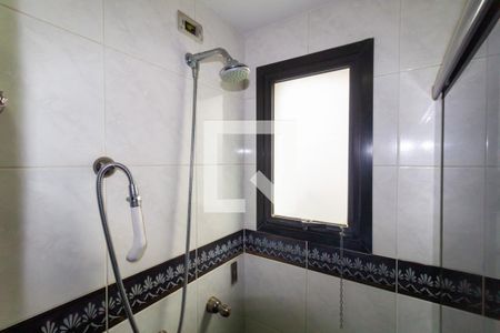 Apartamento à venda com 200m², 4 quartos e 4 vagas Apartamento à venda com 200m², 4 quartos e 4 vagasBanheiro