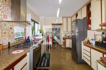 Apartamento à venda com 200m², 4 quartos e 4 vagas Apartamento à venda com 200m², 4 quartos e 4 vagasCozinha