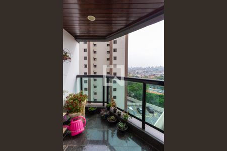 Apartamento à venda com 200m², 4 quartos e 4 vagas Apartamento à venda com 200m², 4 quartos e 4 vagasvaranda