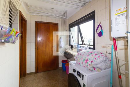 Apartamento à venda com 200m², 4 quartos e 4 vagas Apartamento à venda com 200m², 4 quartos e 4 vagasLavanderia
