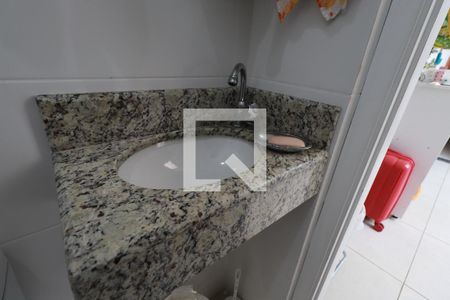 Casa à venda com 76m², 2 quartos e 1 vagaBanheiro de serviço